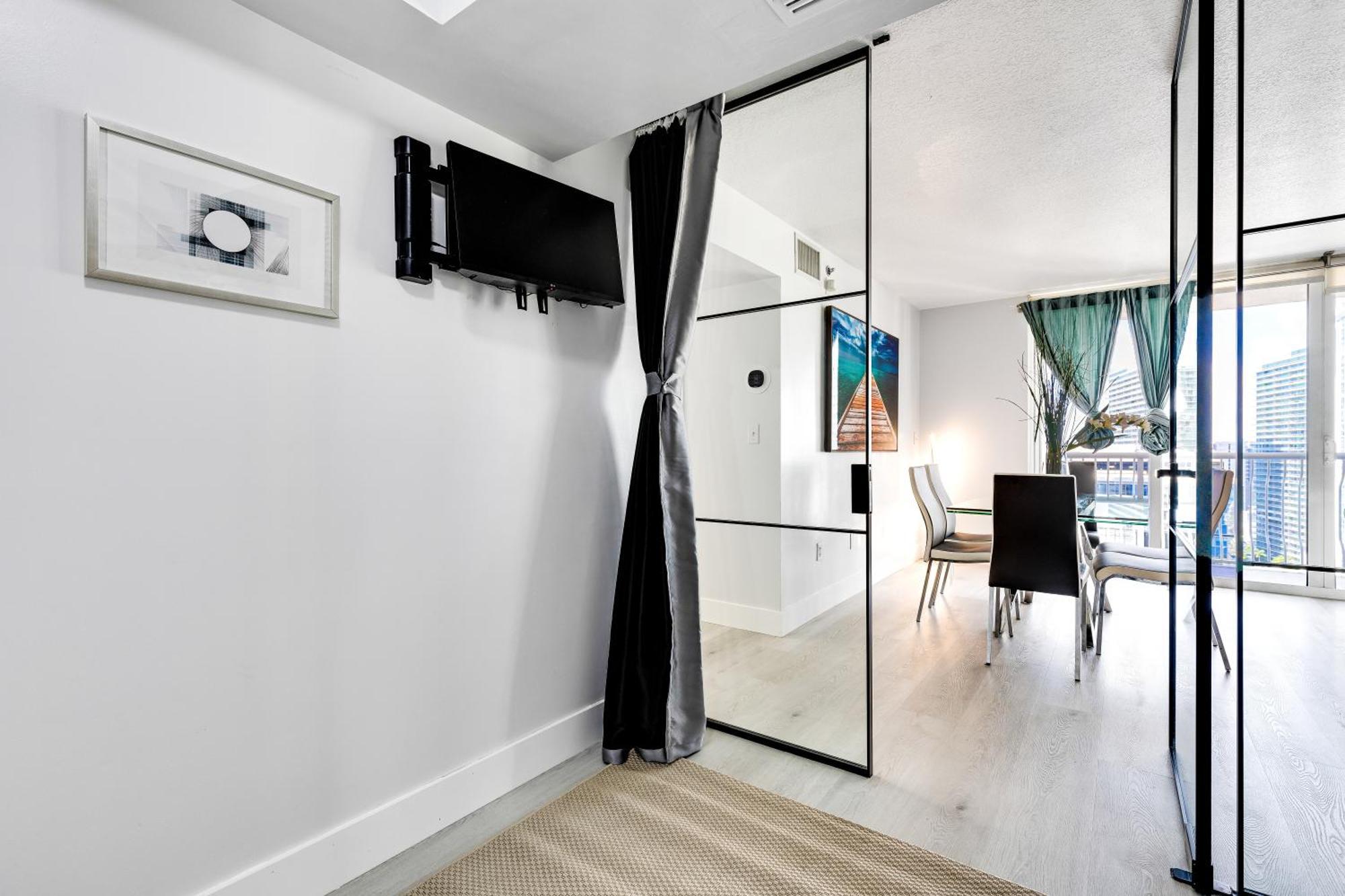 מיאמי Upscale Brickell 3 Bedroom With Water Views And Free Parking מראה חיצוני תמונה